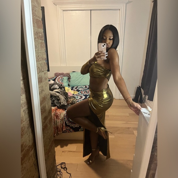 Metallic gold maxi dress - Picture 7 of 7